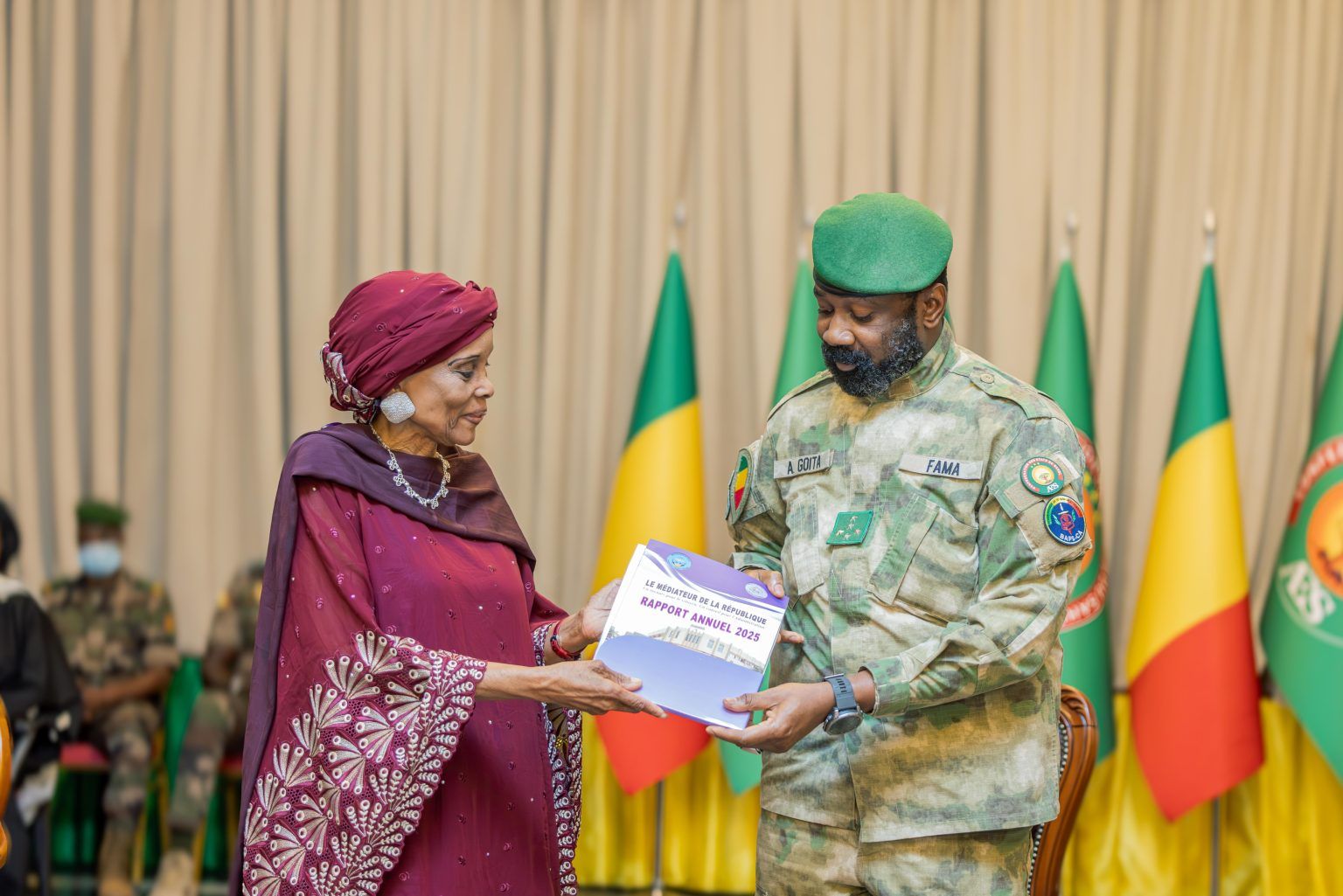 Remise solennelle du Rapport annuel 2025 du Médiateur de la République à son Excellence le Général d'Armée Assimi GOITA,Président de la Transition,Chef de l'État